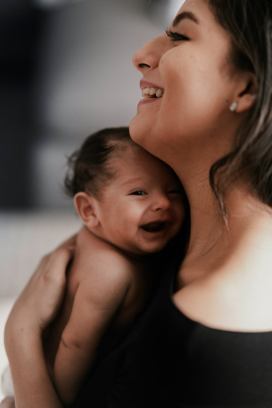 Moms moving with their babies during the Moms & Babes class
